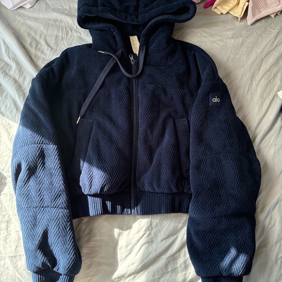 Alo Yoga Cropped Cozy Day Full Zip Jacket - Picture 15 of 17